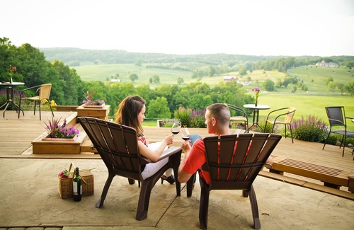 Paoli Cabaña | Dream Getaway Cottage w/ Endless Hilltop Views - Seasonal Pool/Hot Tub