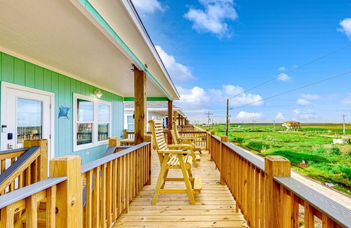 Gilchrist Casa | Dream | Gulf Views | Furnished Deck | Sleeps 7