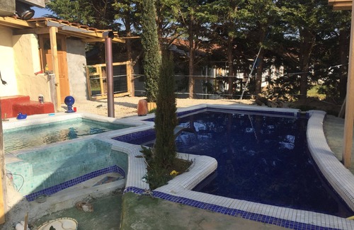 Montpont-en-Bresse Casa | Vacaciones de ensueño en la casa azul rodeado de naturaleza y animales