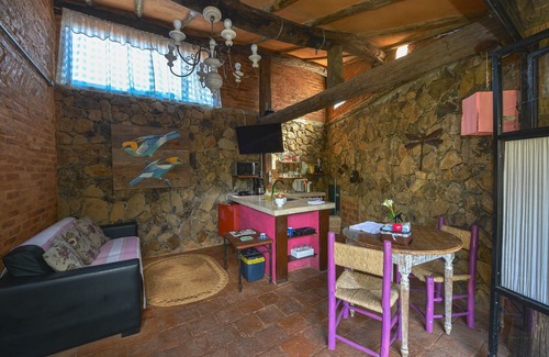 Pequea Apartamento | Dream . Home office in Ilhabela with my dog.