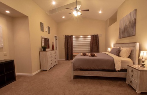 Flagstaff Cabina | Lujo Dream Home Backing pristine Forest!