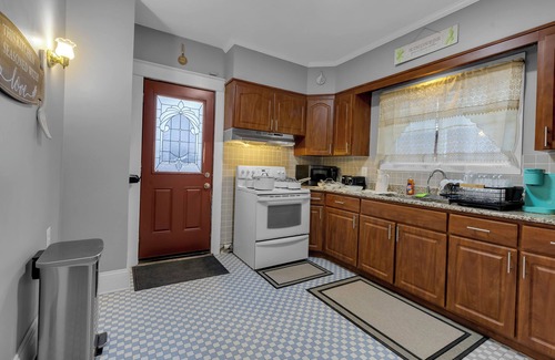 Niagara Falls Casa | Dream House 3-bedroom house with AC and WiFi Near Niagara Falls