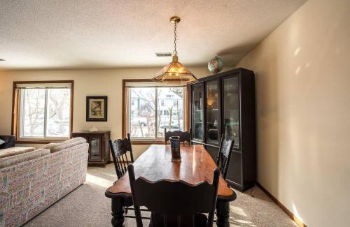 Powderhorn Apartamento | Dream House, a Creative Escape in the Heart of Powderhorn