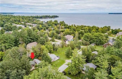 Alcona Casa | Dream House by Lake Simcoe beach