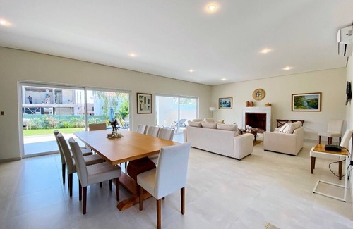San Bernardino Casa | Dream House in Aqua Village