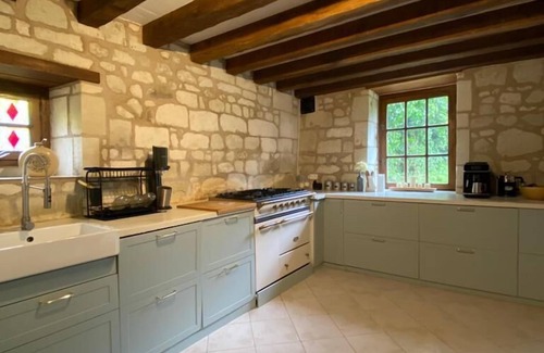 Pouancay Villa | Dream house with swimming pool surrounded by vineyards
