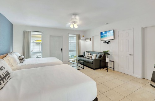 Hollywood Lakes Hotel | Dream Inn Hotel