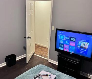 Fitchburg Casa | Dream Inn LLC
