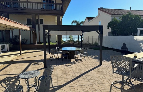 Lake Elsinore Casa | Lakeside Retreat