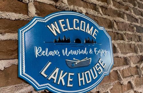 Fenelon Falls Casa | Dream Lakehouse Getaway in the Kawarthas
