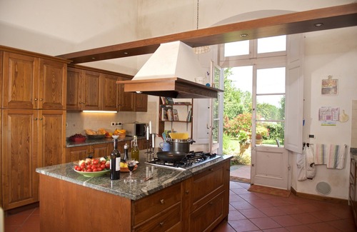 Colle di Compito Villa | Sueño de estar con piscina privada, cerca de Lucca y el mar. huerta grande. WI-FI