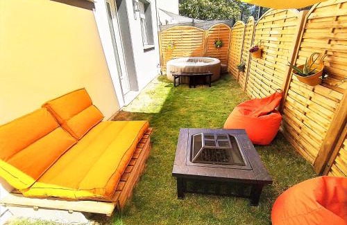 Sartrouville Casa | Dream of Mediterranean house, Jacuzzi, BBQ, Délices ensoleillés