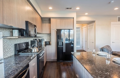 Curtis Park Casa | Dream Pad: 4-Story-3BR Townhouse-heart of RiNo - Sleeps 10!
