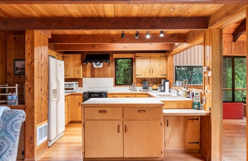 Blue River Cabina | Dream River Cabin -- Riverfront