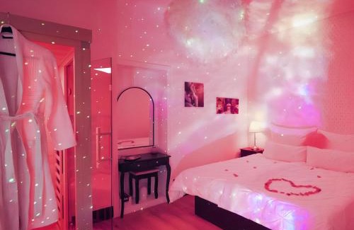 Forbach Apartamento | Dream Room avec Jacuzzi, Sauna, Table de massage et Lit à eau