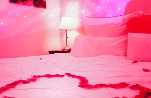 Forbach Apartamento | Dream Room avec Jacuzzi, Sauna, Table de massage et Lit à eau