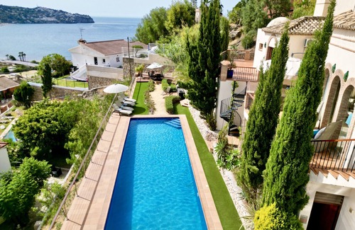 Almuñécar Villa | Vacaciones de Ensueño – Villa con Piscina y Playa
