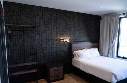 Northeast Mississauga Casa | (1) Dream Suites Toronto Pearson(YYZ) Boutique Hotel