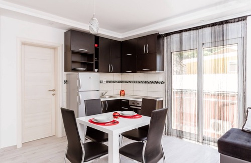 Tivat Villa | Dream Vacation Apartments- Apartamento negro