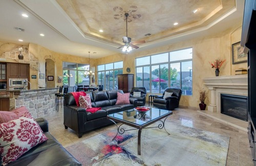 Chandler Casa | Dream Vacation Heated Pool Oasis! Sleeps 10