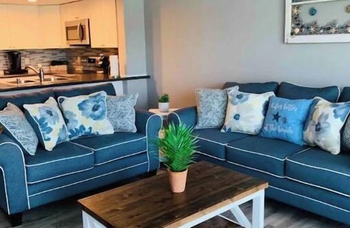 Surf City Condominio | Dream Vacation Surf Condo, On the Beach with Pool