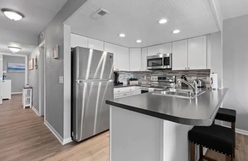 Surf City Condominio | Dream Vacation Surf Condo, On the Beach with Pool