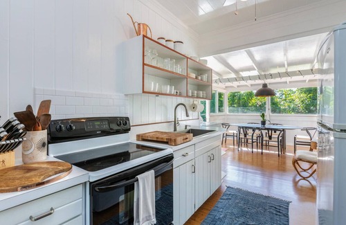 Hanalei Casa | Dream Vintage Surf Cottage TVNC 4301