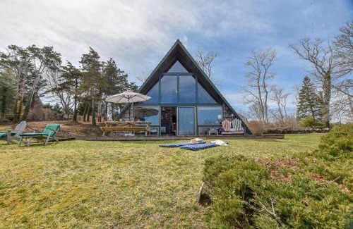 East Orleans Casa | Dream Waterfront A-Frame in Orleans