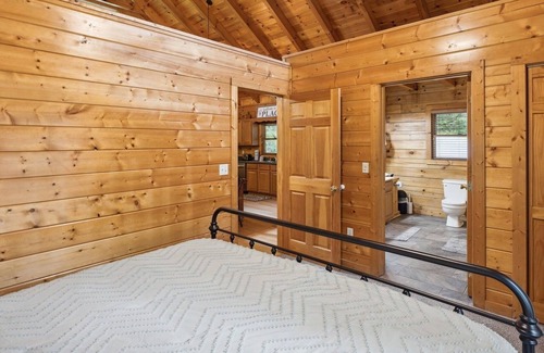 Sevierville Cabina | Dreamcatcher 2 Bedroom Cabin by Redawning