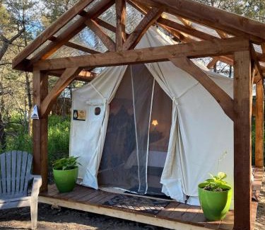 Hepworth Otro | Dreamers Writing Farm, 3 Wooded Acres, Hepworth