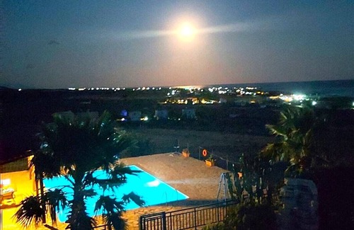Fragkokastello Apartamento | Sueños Días Casa de vacaciones con vistas panorámicas junto al mar, piscina y jardines