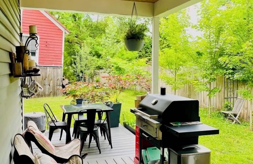 Cherry Valley Casa | Dreams Park Accessible Historic 3-bedroom house in Artsy Cherry Valley