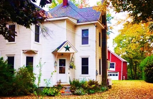 Cherry Valley Casa | Dreams Park Accessible Historic 3-bedroom house in Artsy Cherry Valley