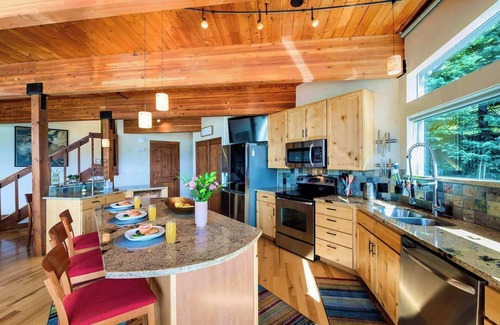 Forest Hills Casa | Dreamscape Breck: Epic Views, Magical Sunsets & Unforgettable Stays