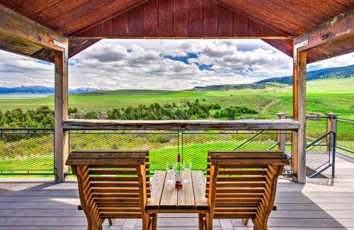 Shining Mountains Apartamento | Dreamswest Ennis Studio with Deck and Stunning Views