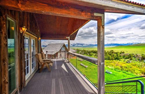 Shining Mountains Apartamento | Dreamswest Ennis Studio with Deck and Stunning Views