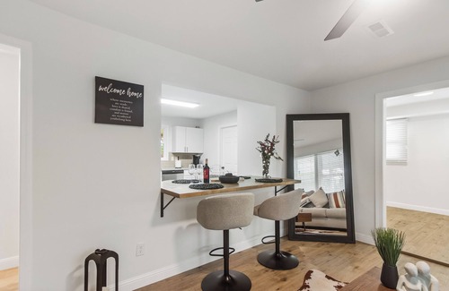 Greer Casa | Dreamy 2BR retreat in Greer—charming, cozy, romantic, & pet-friendly!