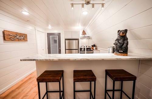 Royal Cabina | Dreamy A-Frame w/hot tub-Near Pristine Lake Ouachita and Hot Springs National Pk