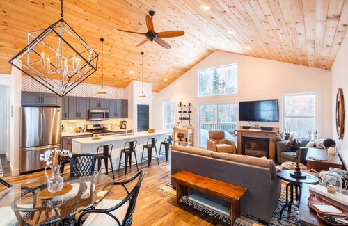 Warren Chalet De Esquí | Dreamy Artist Chalet in Secluded Historic Village
