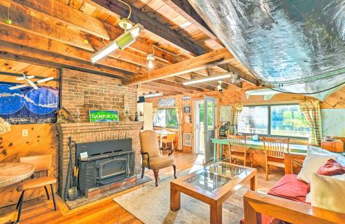 Bucksport Casa | Dreamy Bucksport Hideaway on Freshwater Pond!