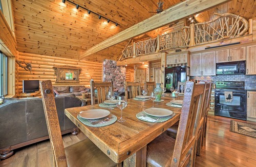Boyne Falls Cabina | Dreamy Cabin Steps to Thumb Lake: Swim & Fish