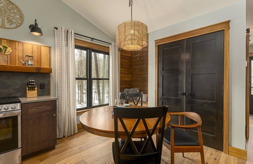 Carbondale Cabina | Dreamy Cabin with Hot Tub in the Woods