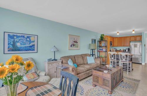 Fort Pierce Apartamento | Dreamy Condo 2 minute walk to Beach w King Size Bd