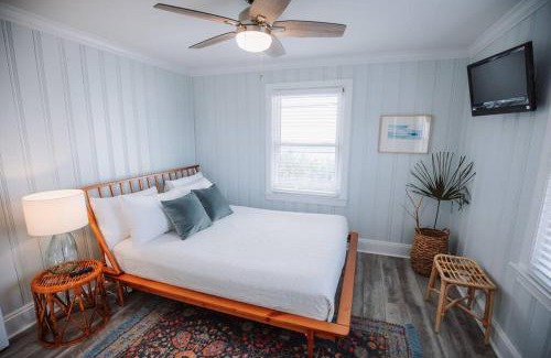 Carolina Beach Casa | Dreamy Cottage 2 Blocks to Beach, Boardwalk & Lake