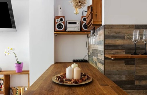 Palaio Faliro Apartamento | Dreamy Cove, Artistic Hideaway near Floisvos 1BD