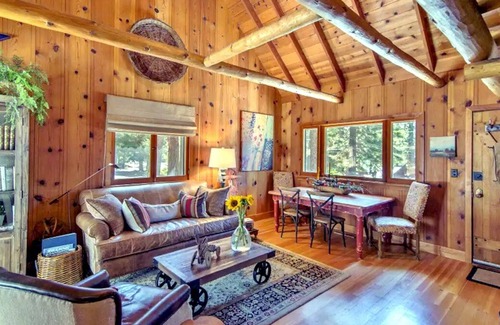 Sunnyside Cabina | Dreamy & Historic Stone Cottage in Tahoe City