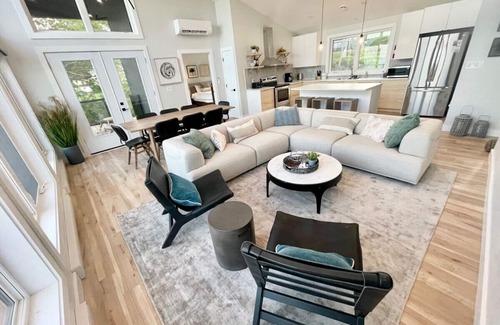 Port Mouton Casa | Dreamy Oceanfront Escape Hot tub & Sauna