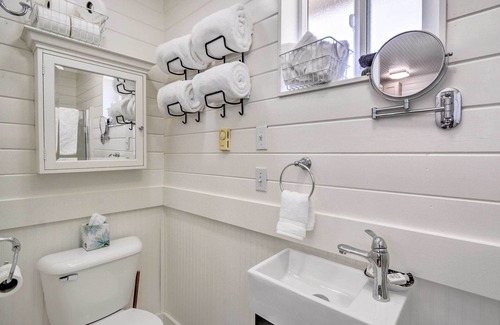 Sequim Cabaña | Dreamy Sequim Cottage Near Olympic Nat’l Park