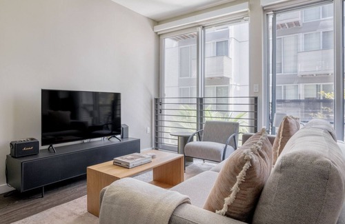 South of Market Apartamento | Dreamy SoMa 1BR w/ Gym & EV Charging Station, nr BART, by Blueground