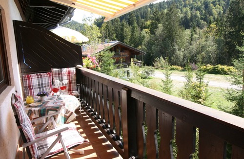 Groissenbach Apartamento | Drei-raum-wohnung, 60 m² mit Balkon und Blick auf die Umliegende Bergwelt
